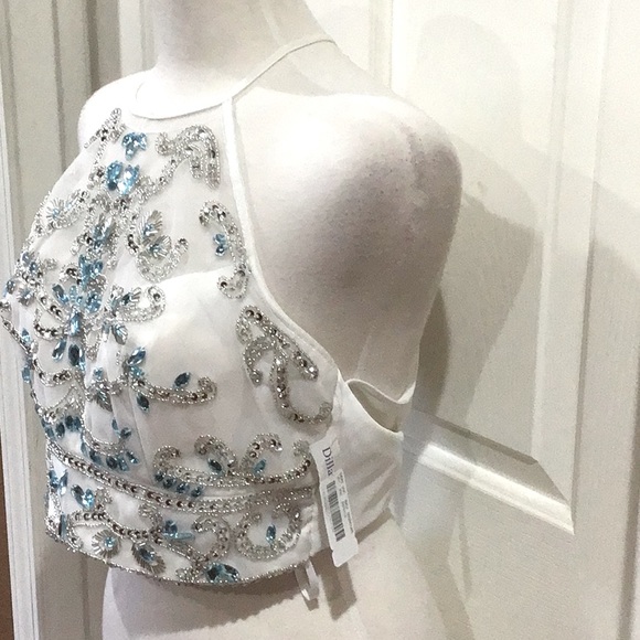 B Darlin White CropTop - Picture 3 of 6